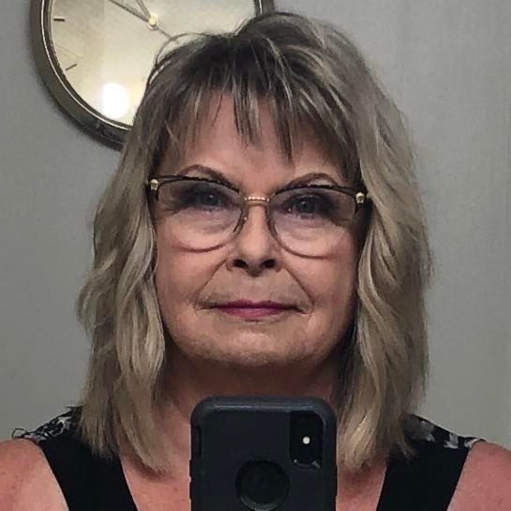 Meet your Posher, Sharon